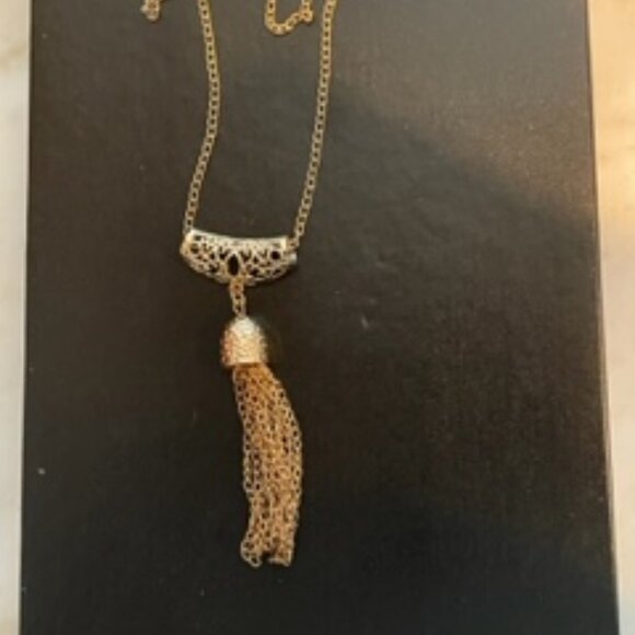 Vintage gold tone necklace w/slide dangling pendant - Picture 1 of 6